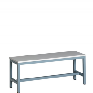 Šatňová lavica PL1003 má stabilný rám zo štvorhrannej rúrky s rozmermi 30 x 30 mm, ktorý je lakovaný práškovou farbou. Nohy lavice sú vybavené plastovými klzákmi.
